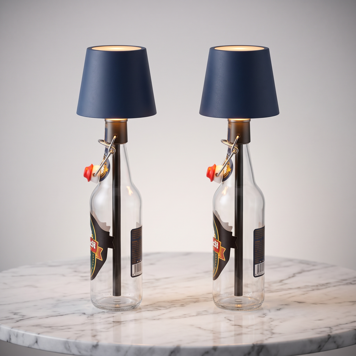 Pilatus Flaschenlampe Blau